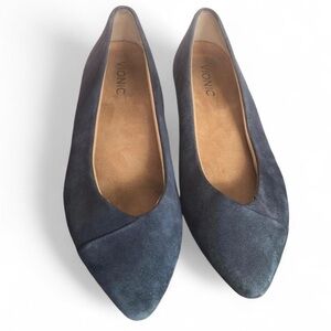 Vionic Women’s Navy Suede Pointed Toe Flats - Classic Slip-On Size 8.5